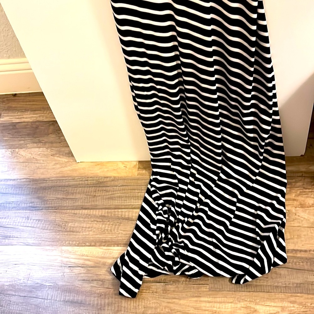 5th & Love Tank Dress Size Medium Black and White Striped Women’s Dress EUC - Picture 2 of 5